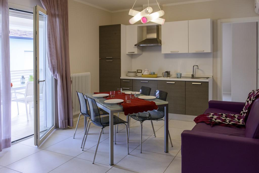 Residence Millecento Cesenatico Cameră foto